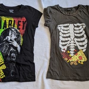 2 grafic T-shirts XS Wildfox